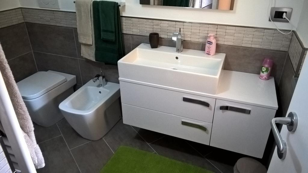 Residenza Borgo Antico Apartment Monte Isola Luaran gambar