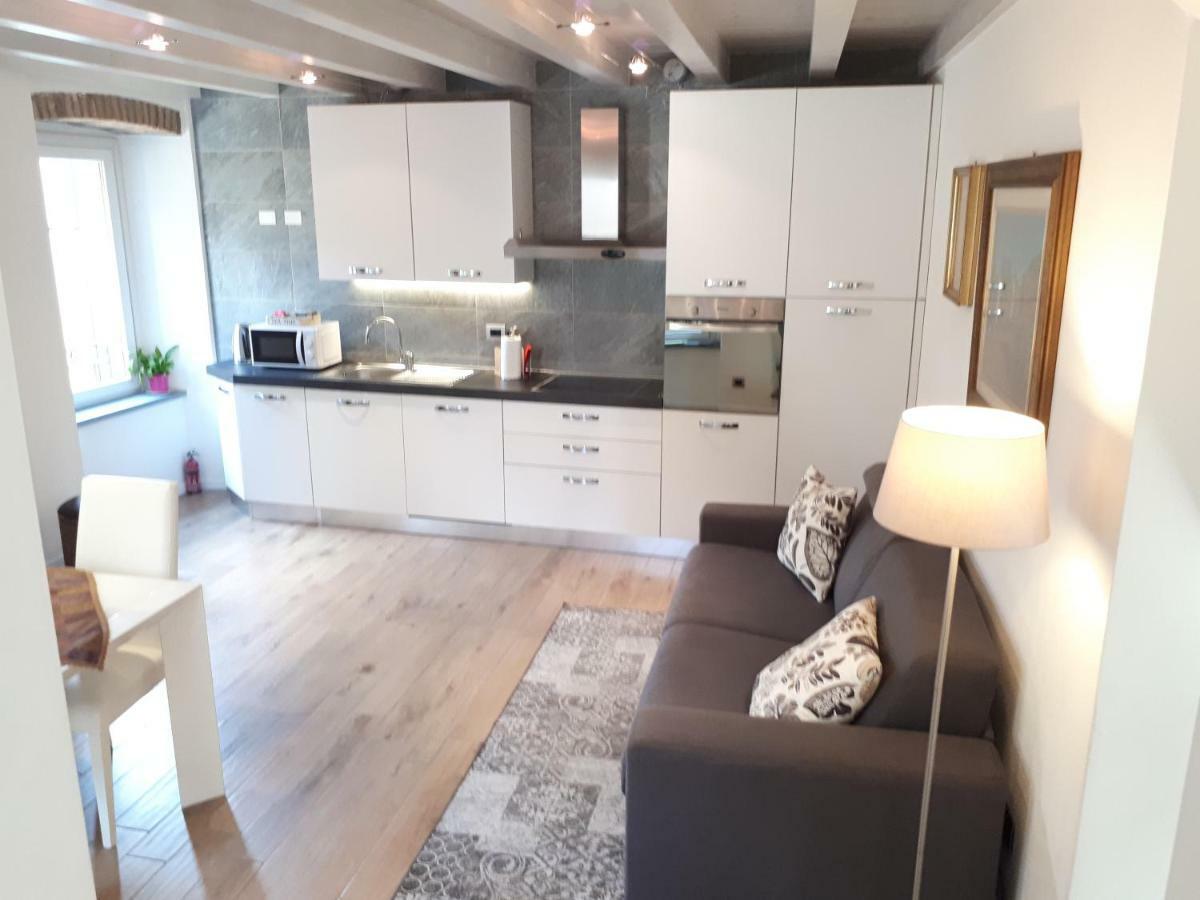 Residenza Borgo Antico Apartment Monte Isola Luaran gambar